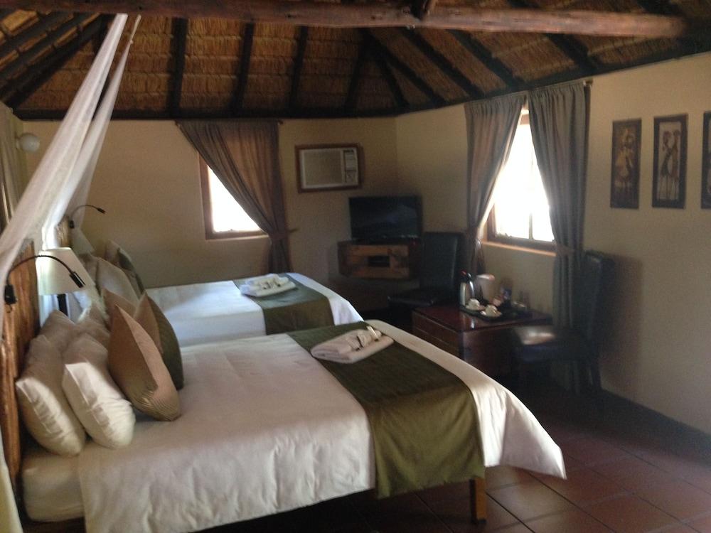 Phokoje Bush Lodge