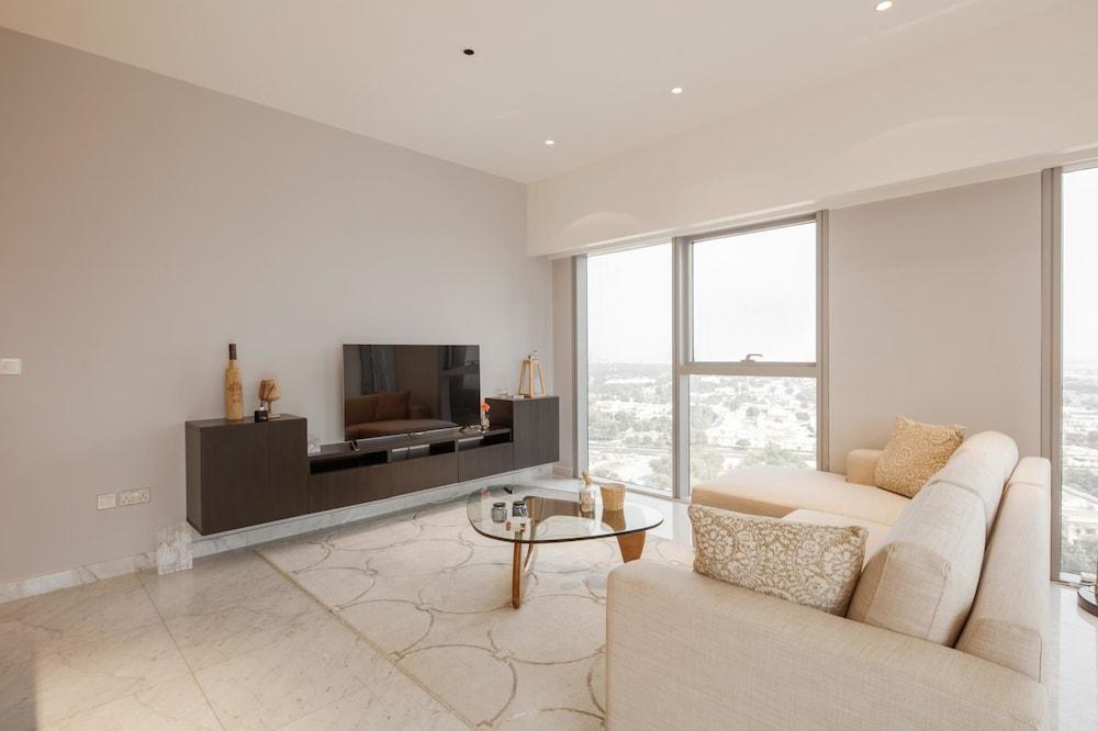 Fantastay Central Park Towers DIFC