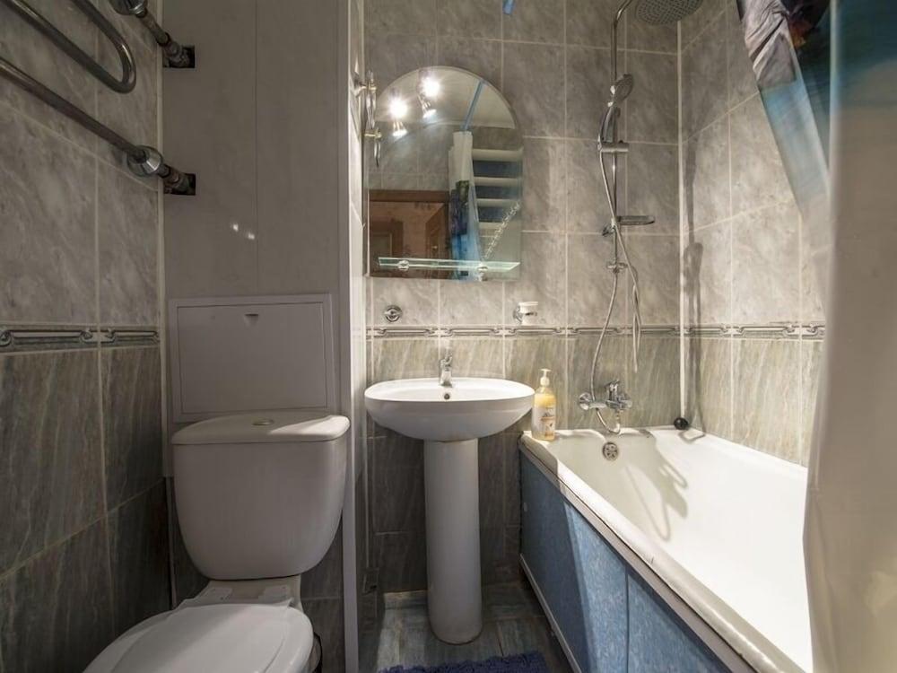 Apartment - Profsoyuznaya 98