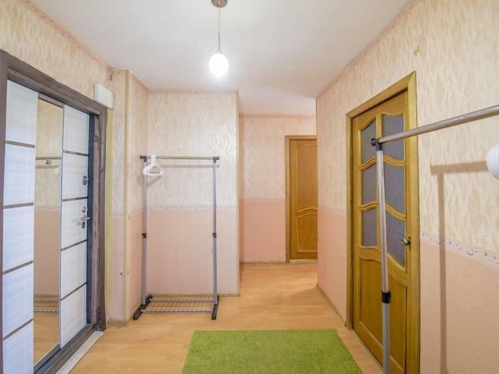 Apartment - Generala Tyuleneva 35