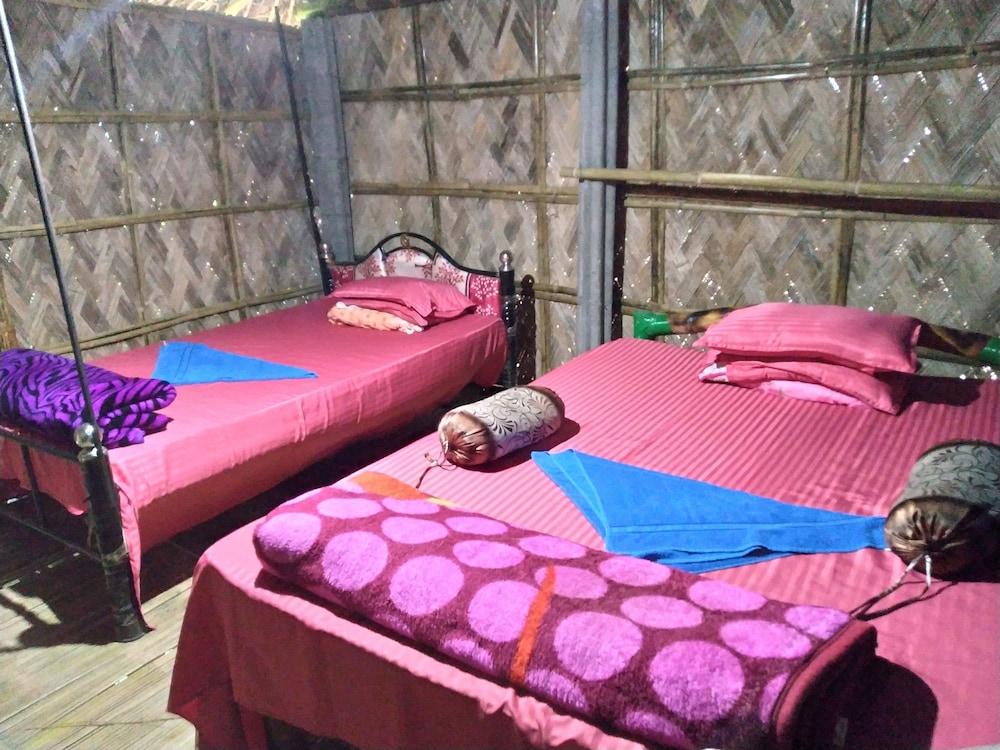 Jonki Panoi Bamboo Cottages