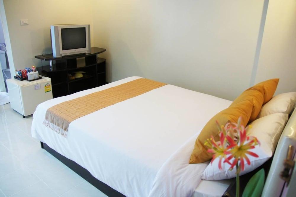 Natcha Apartment&Condo