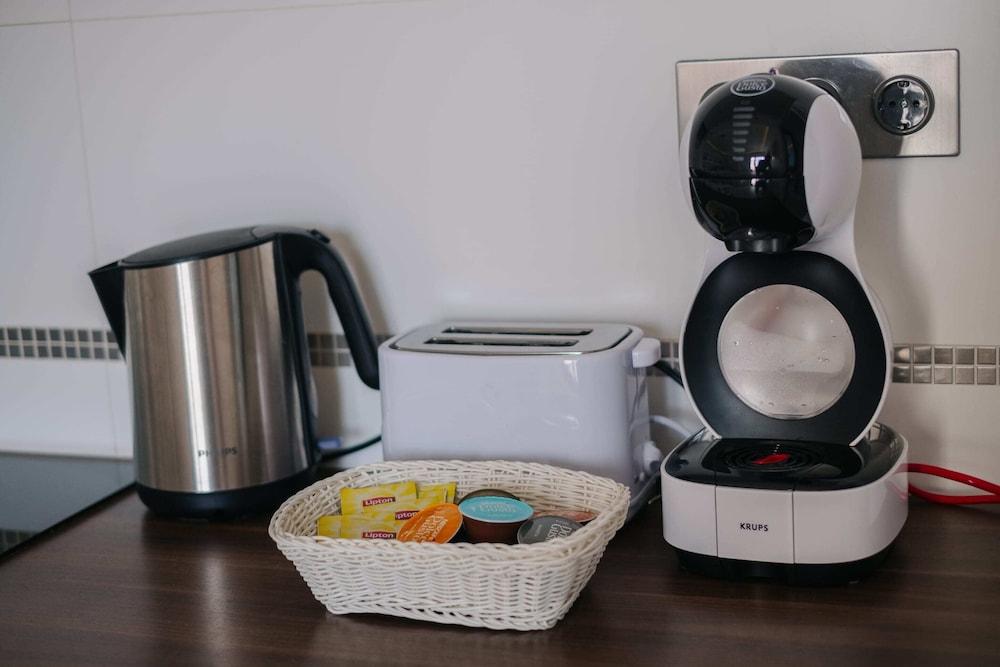 Modern Apartment Across the Ponds