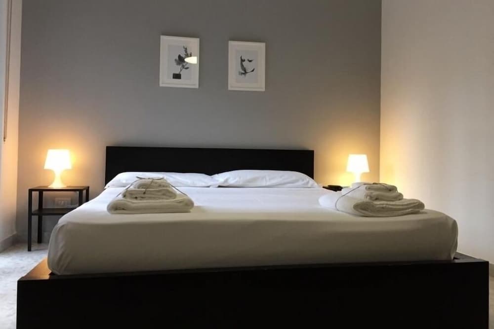 Gatto Bianco Picone 19