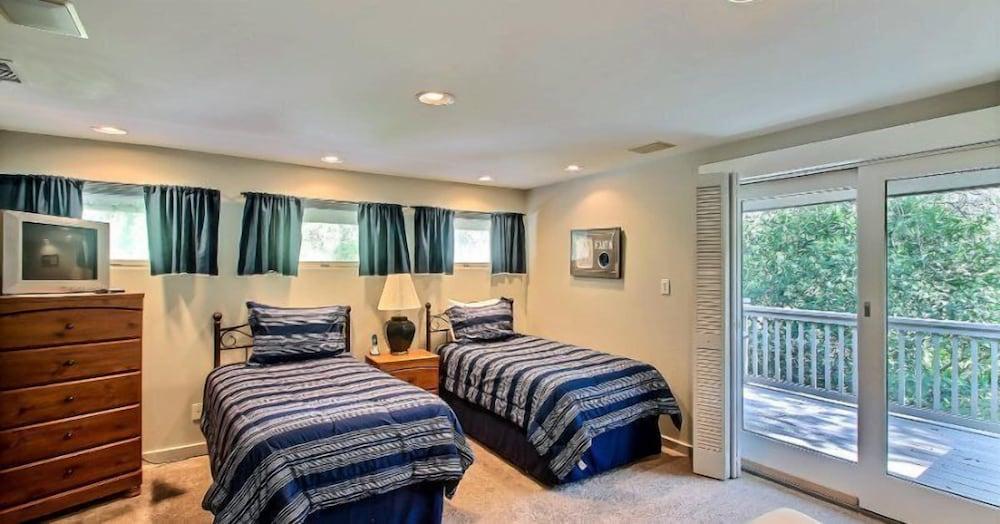 17-beach-walker-road