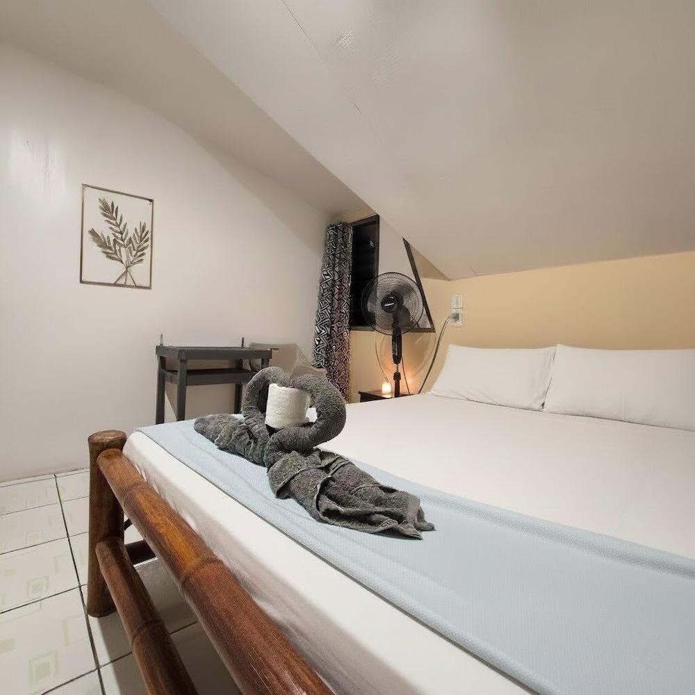 Hotel Sisters Inn  Moalboal