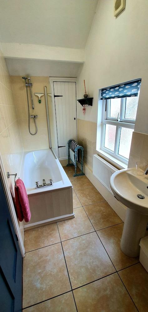 Vale View Cottages - The Coach House