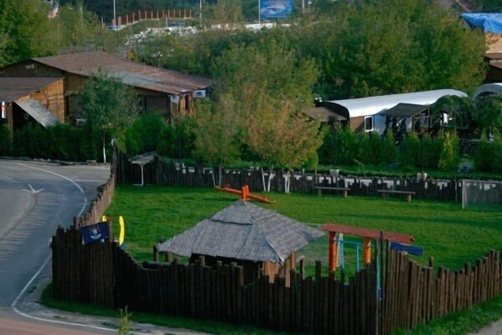 Senator's Park Hotel