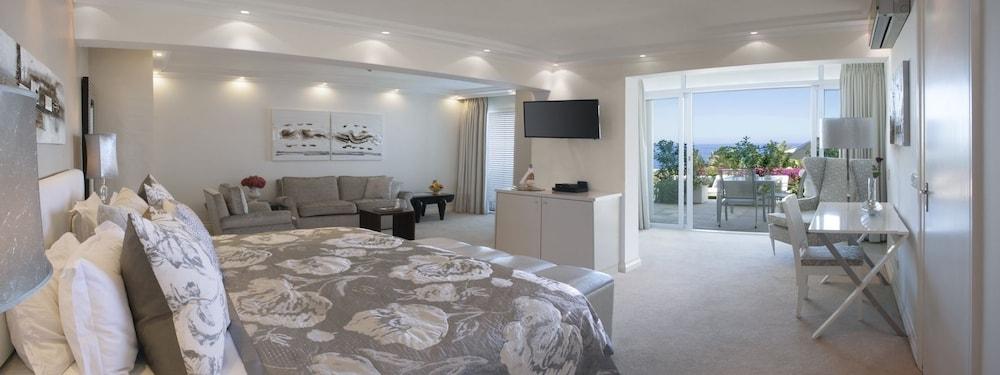 The Clarendon - Bantry Bay