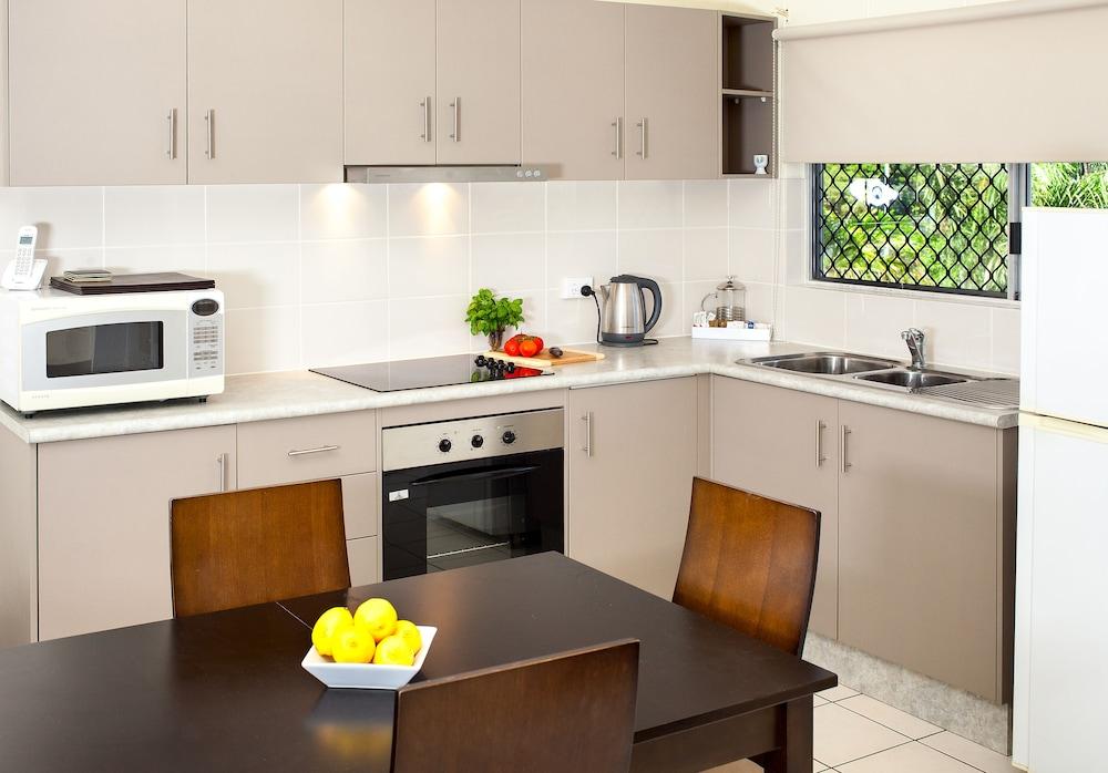 Clifton Sands Holiday Apartments