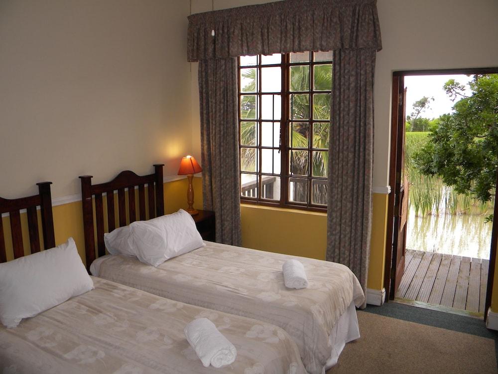 Inkwenkwezi Private Game Reserve