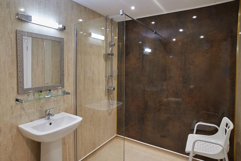 The Palm Court Hotel