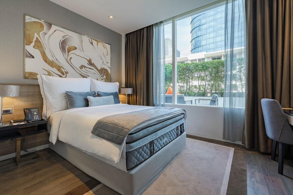 MUU Bangkok, Small Luxury Hotels of the World