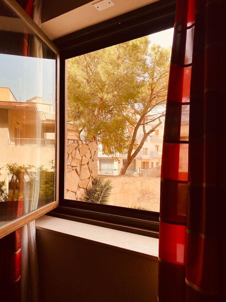 Hotel El Homs Palace