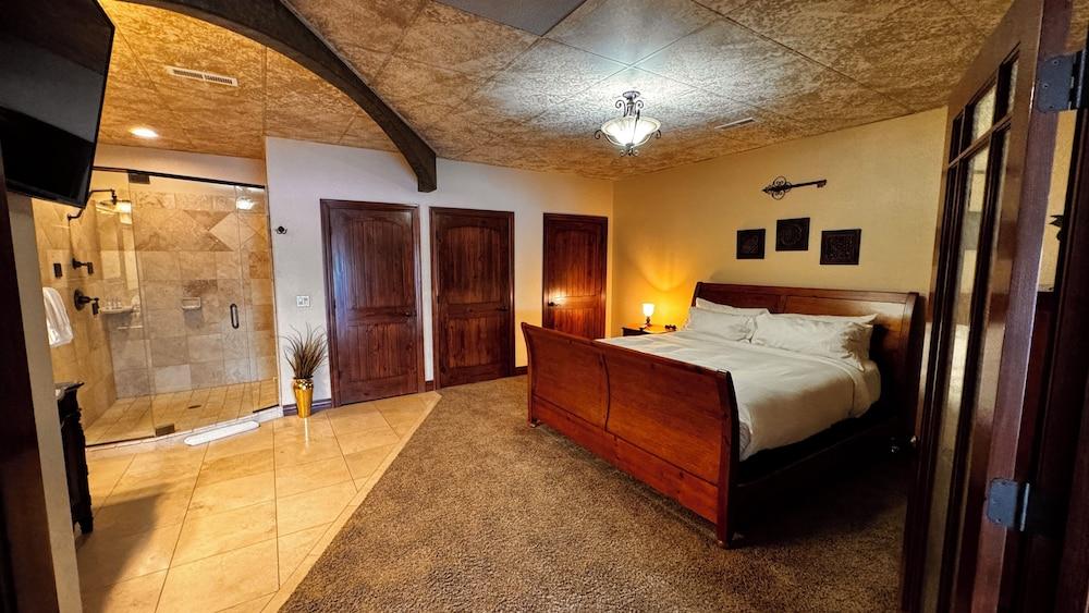 D'Monaco Luxury Resort