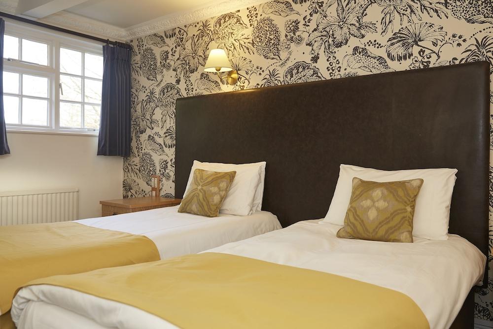 White Hart Hotel by Greene King Inns