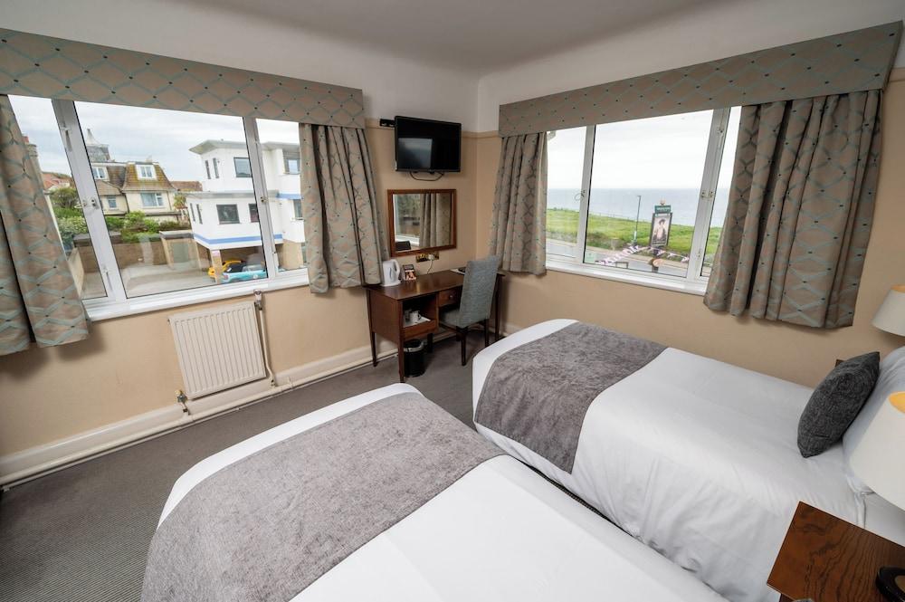 Commodore Hotel Bournemouth by Greene King Inns