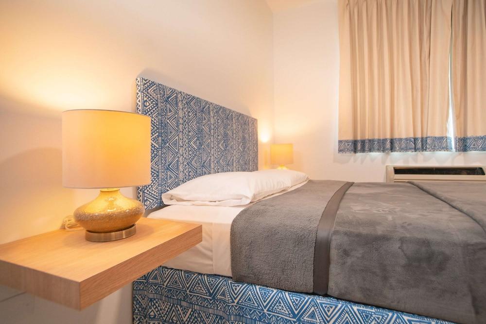 Casa Condado Residences