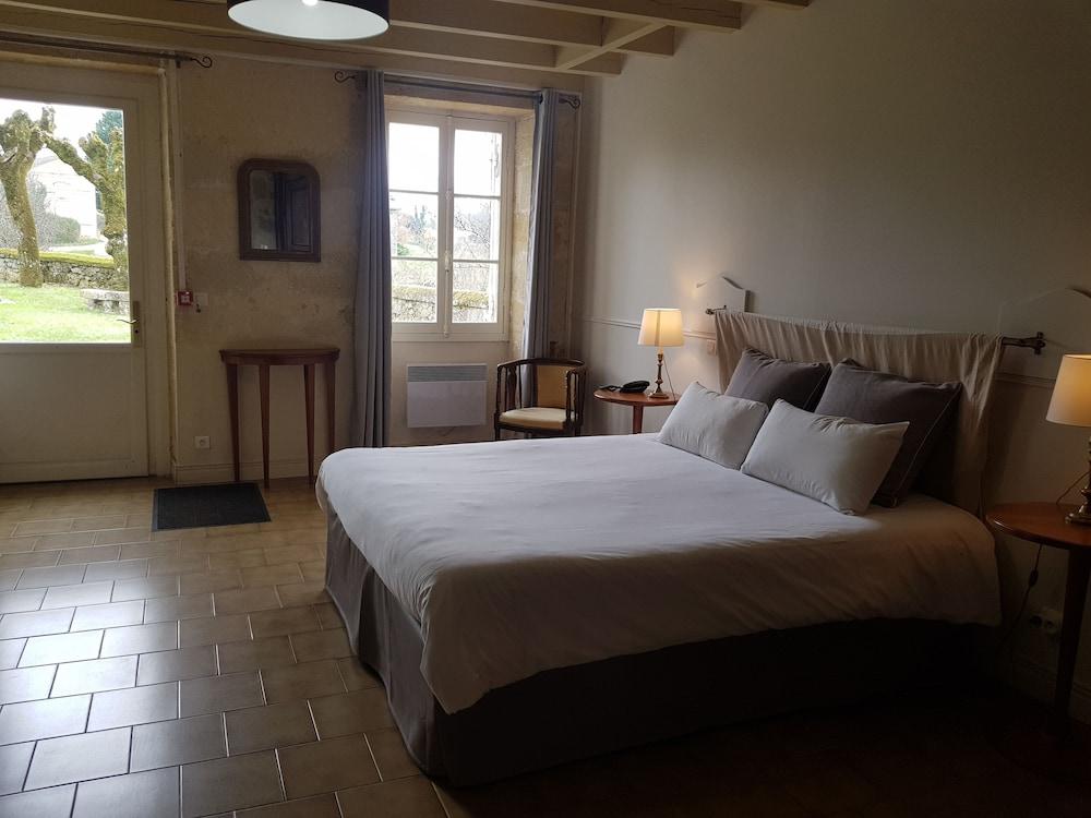 Château Fleur de Roques