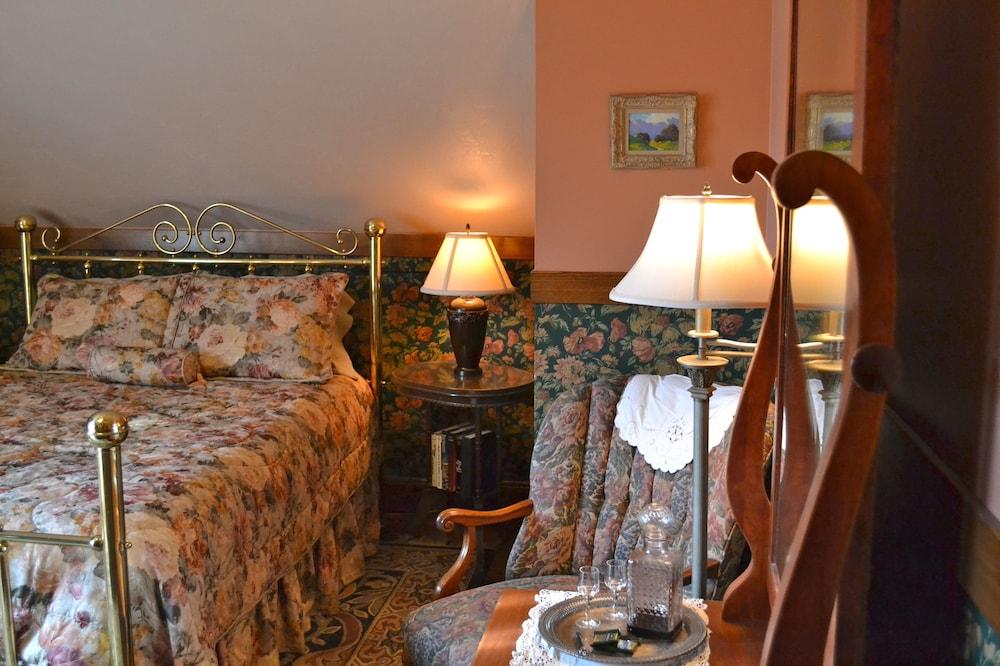 Cocoa Cottage Bed & Breakfast