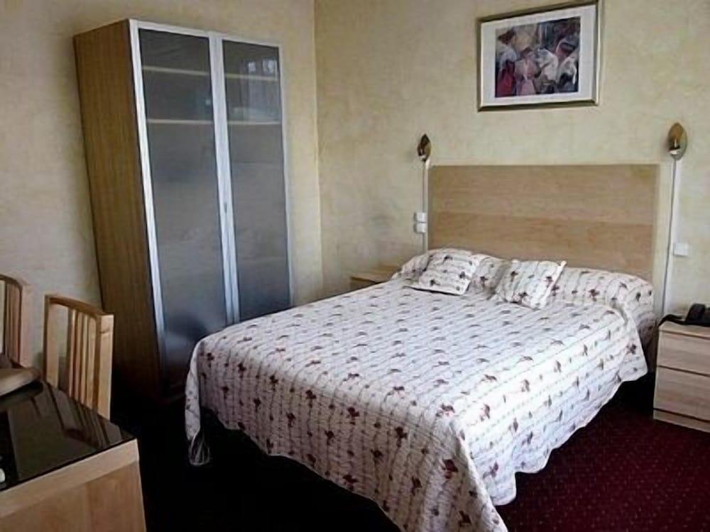 Le Mas de la Roseraie