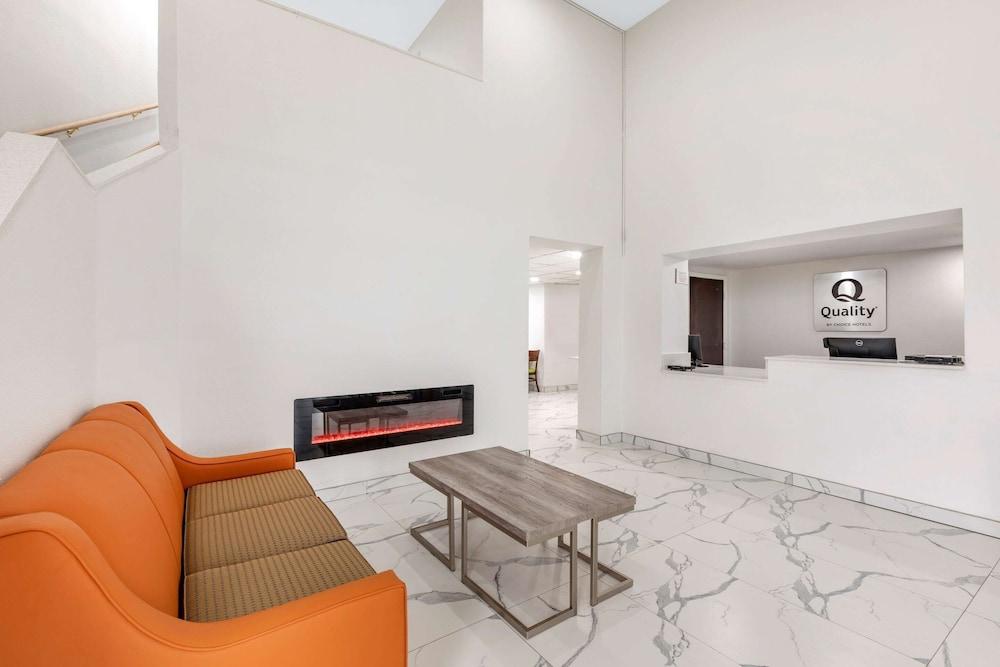 Quality Inn & Suites Sulphur Springs