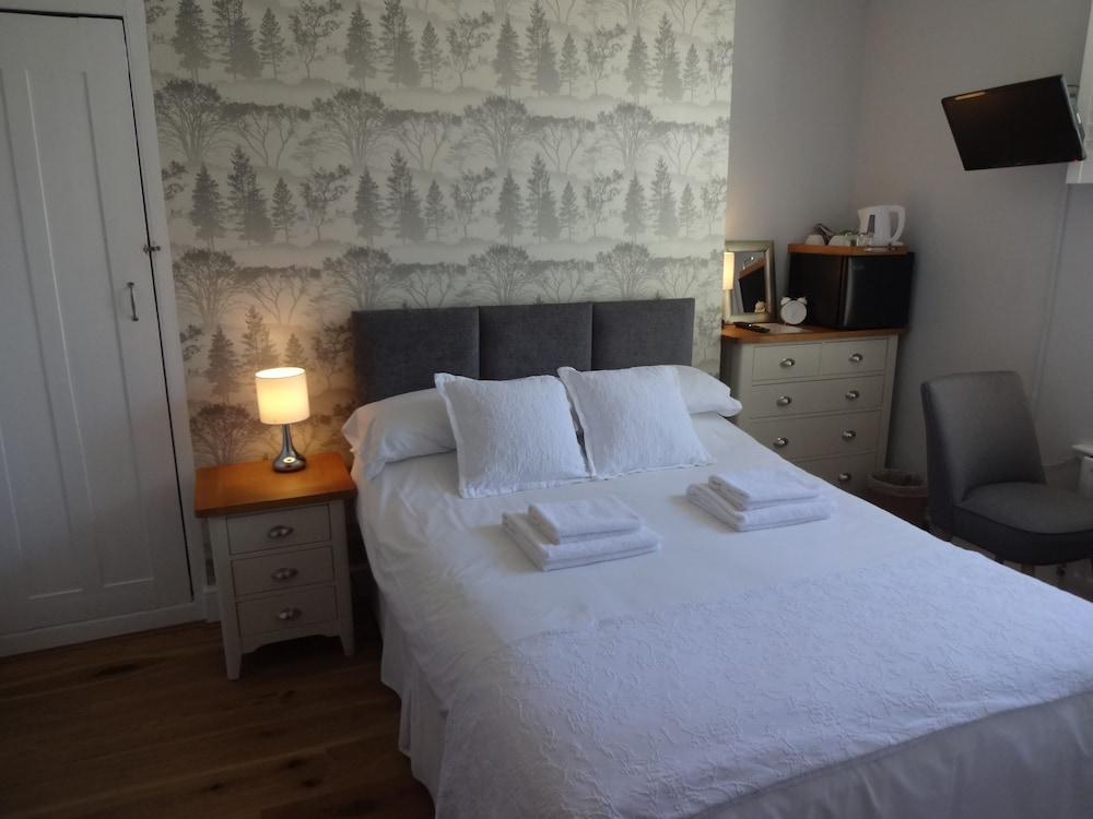 Aquarium Guest House