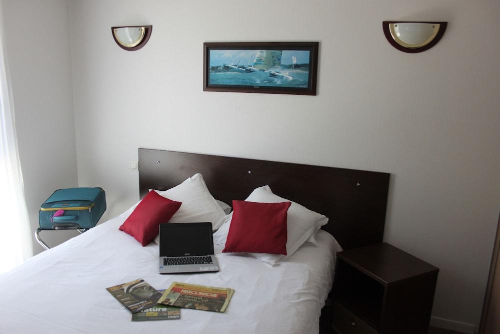 Comfort Suites Pau Idron