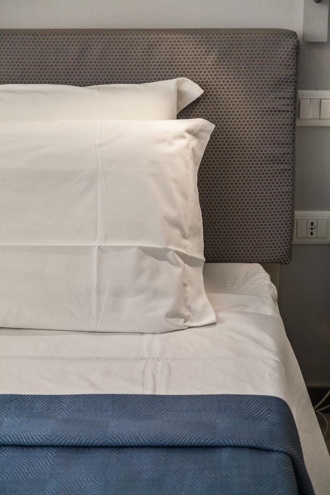 Hibiscus Hotel Residence