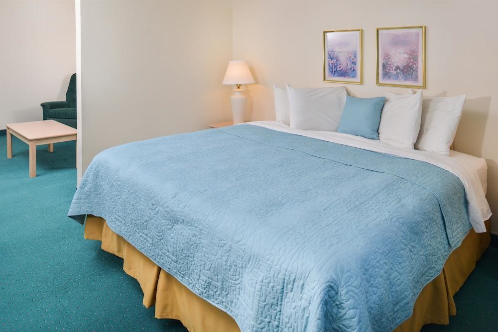 Americas Best Value Inn & Suites Bluffton