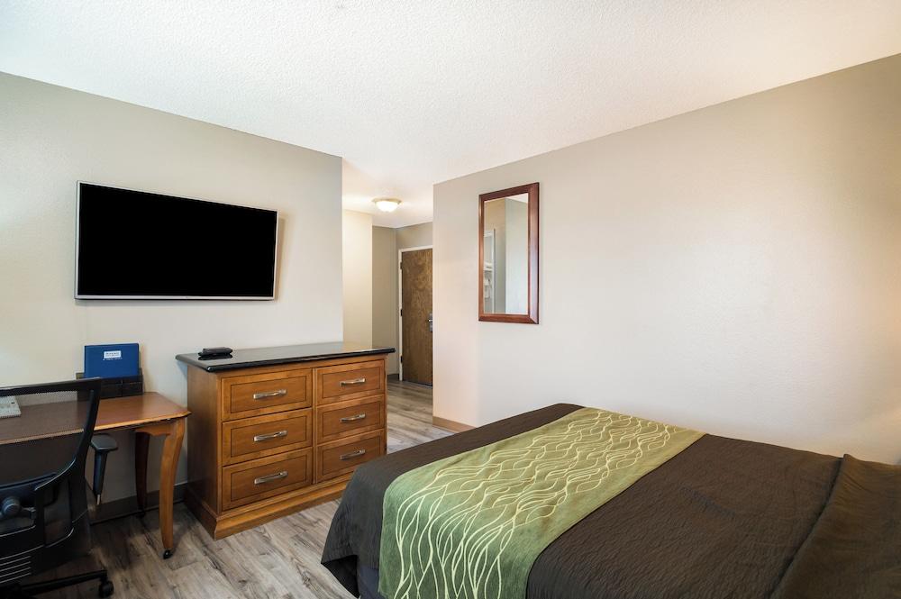 Rodeway Inn & Suites Portland West - Beaverton
