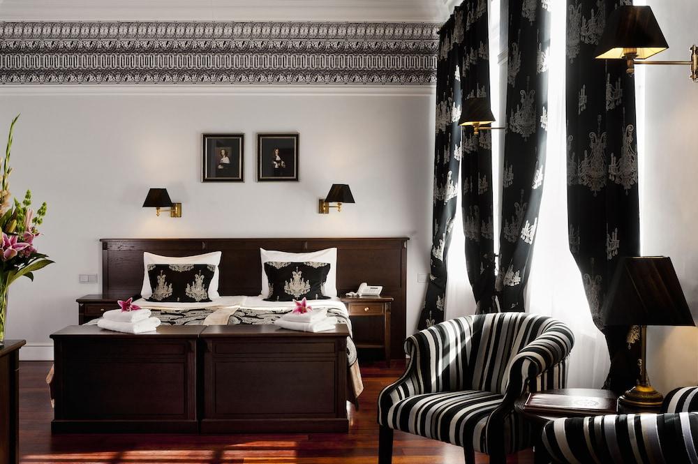 Hotel Holland House Old Town