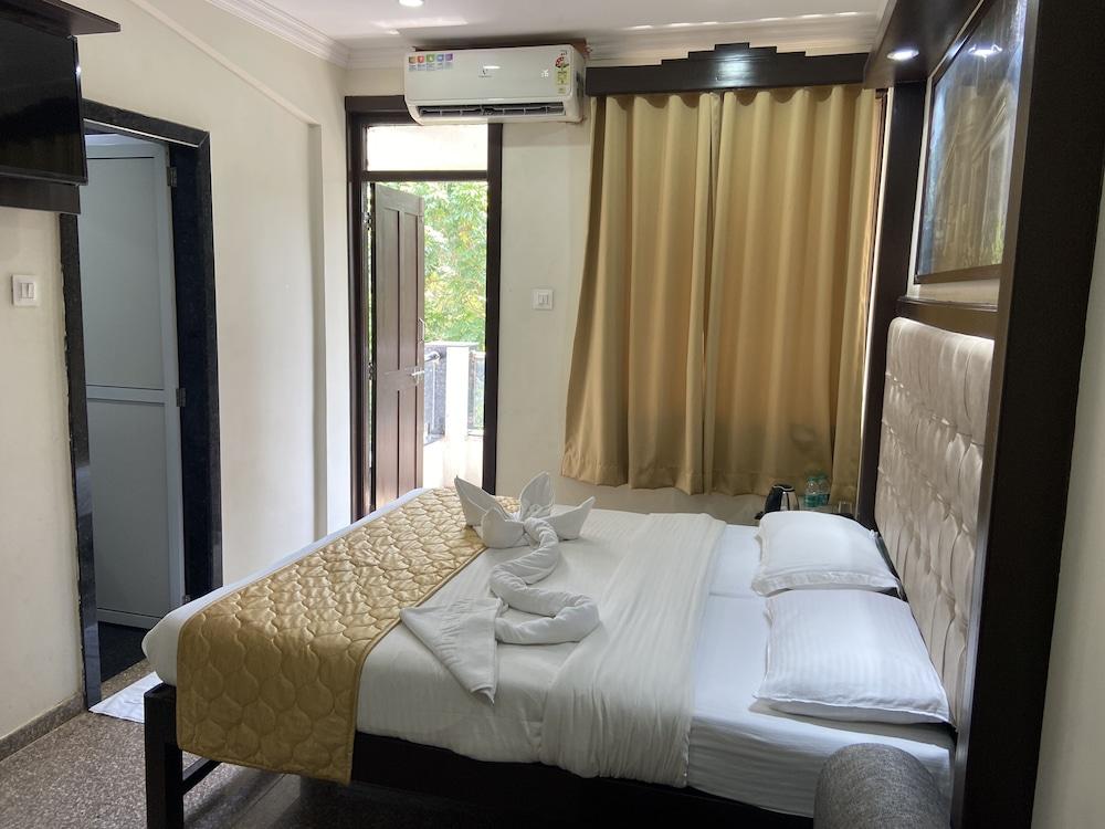 Valentines Retreat- Near Candolim Beach