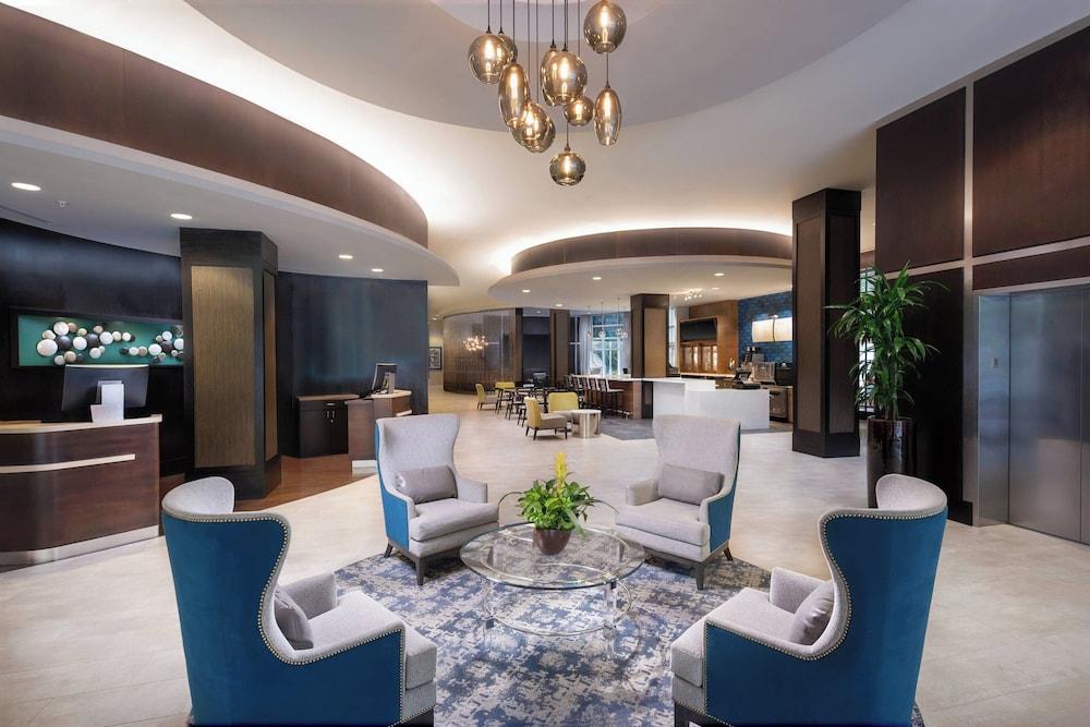 Courtyard by Marriott Greenville Downtown