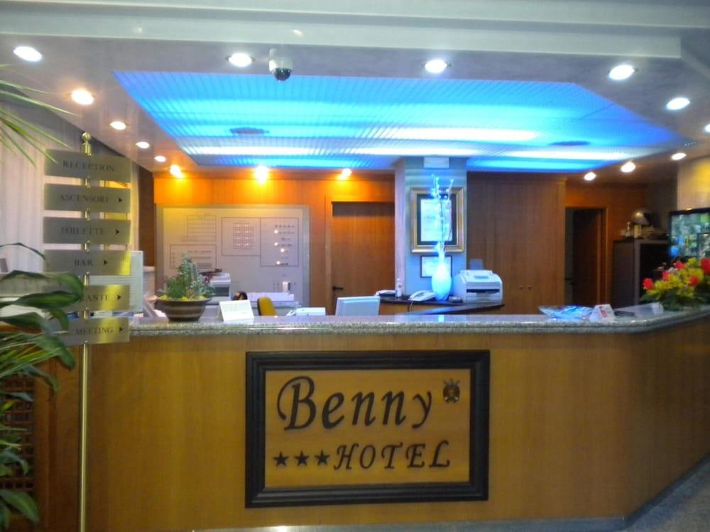 Benny Hotel