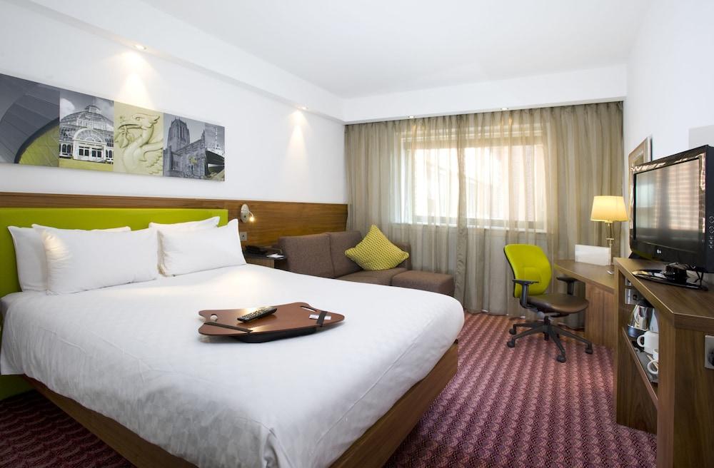 Hampton by Hilton Liverpool City Center