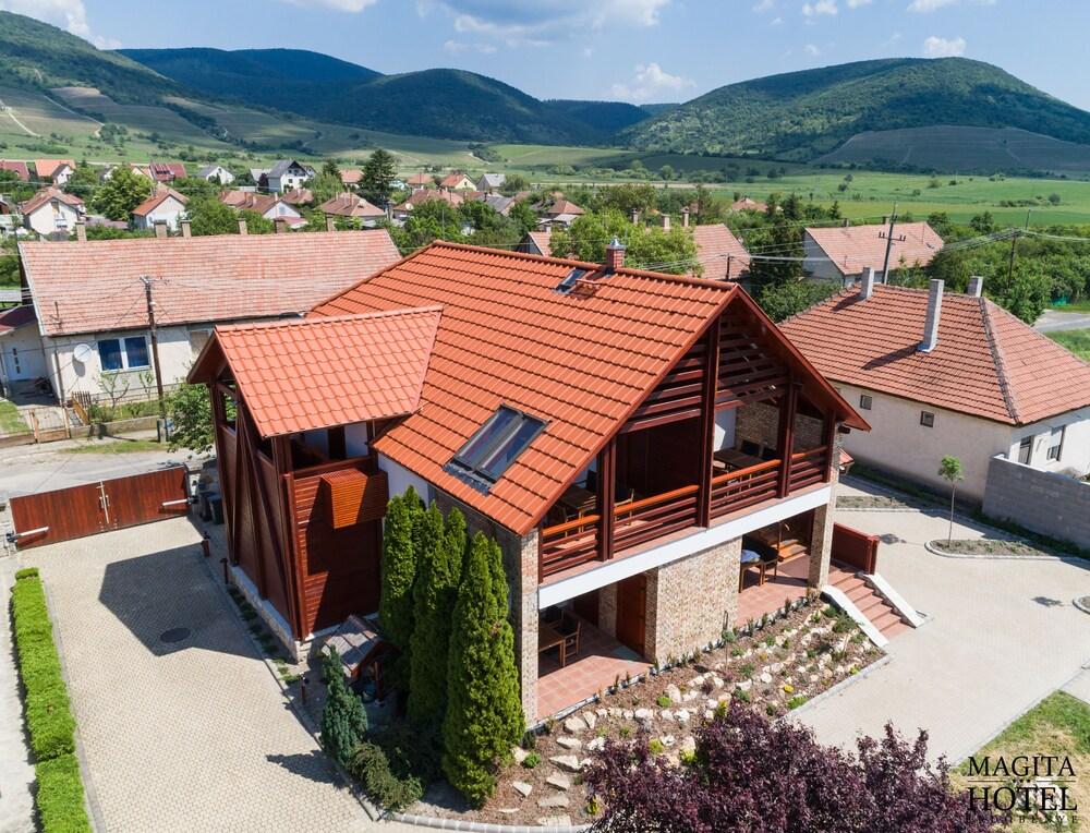 Magita Hotel