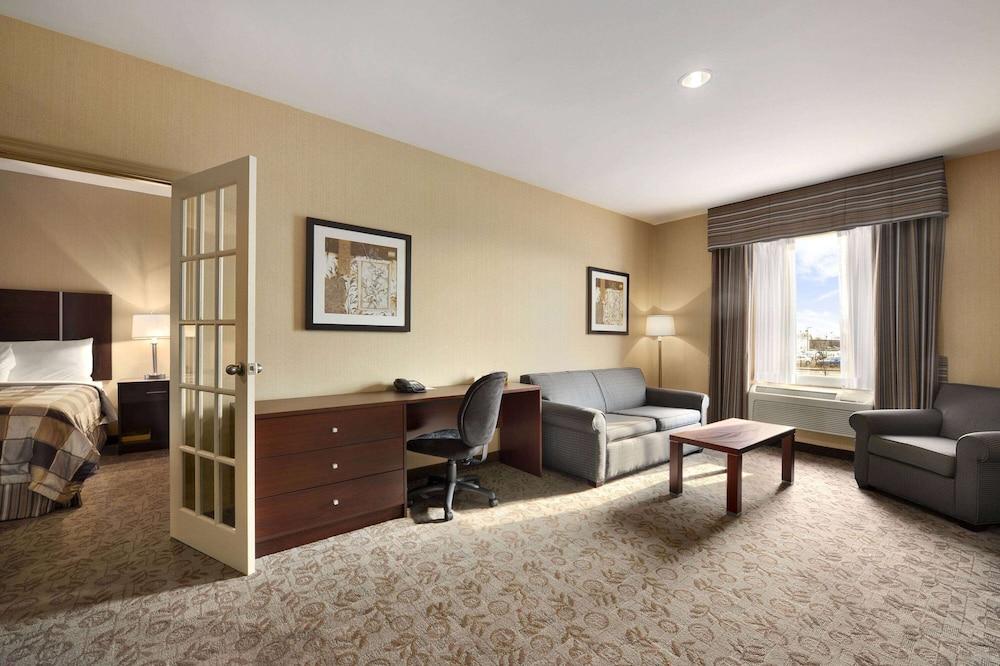 Days Inn by Wyndham Brampton