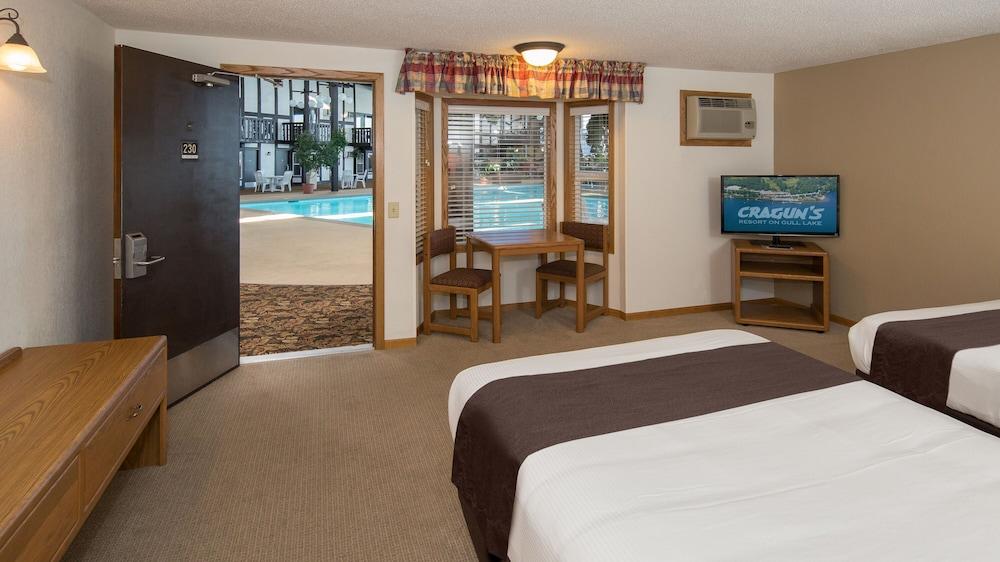 Cragun's Resort & Hotel