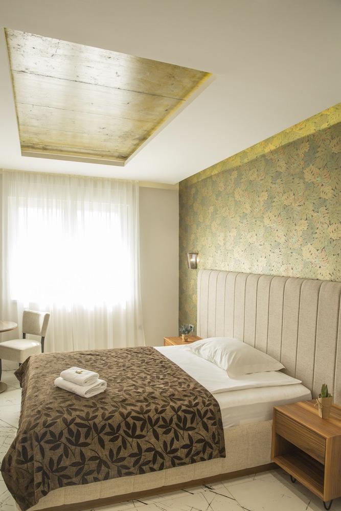 Boutique Hotel Arta