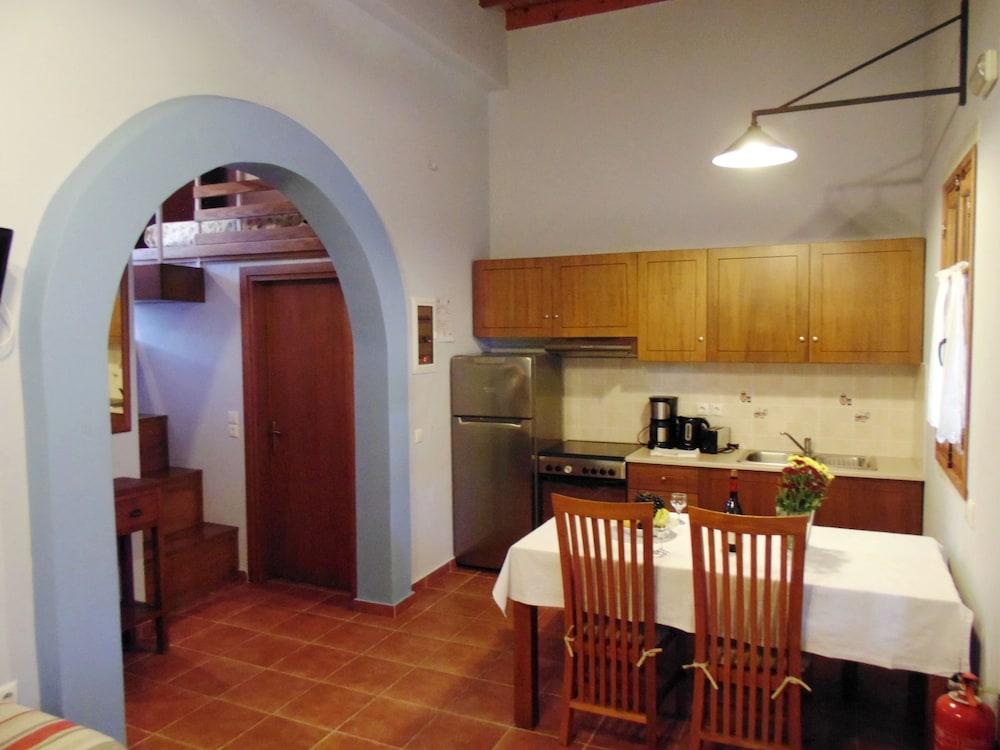 Petroto Sea View Villas