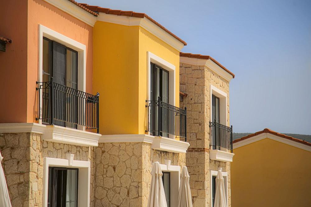 Cocos The Club Solto - Boutique Class