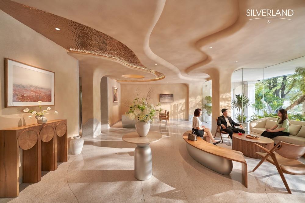Silverland Sil Hotel