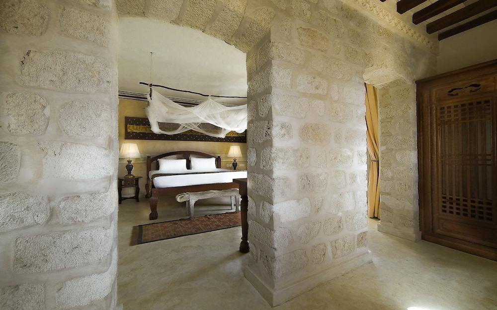 The Charming Lonno Lodge