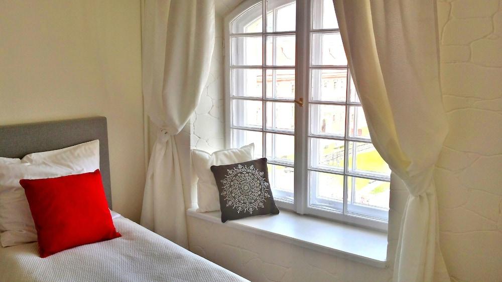 Dom Literatury Pokoje Gościnne