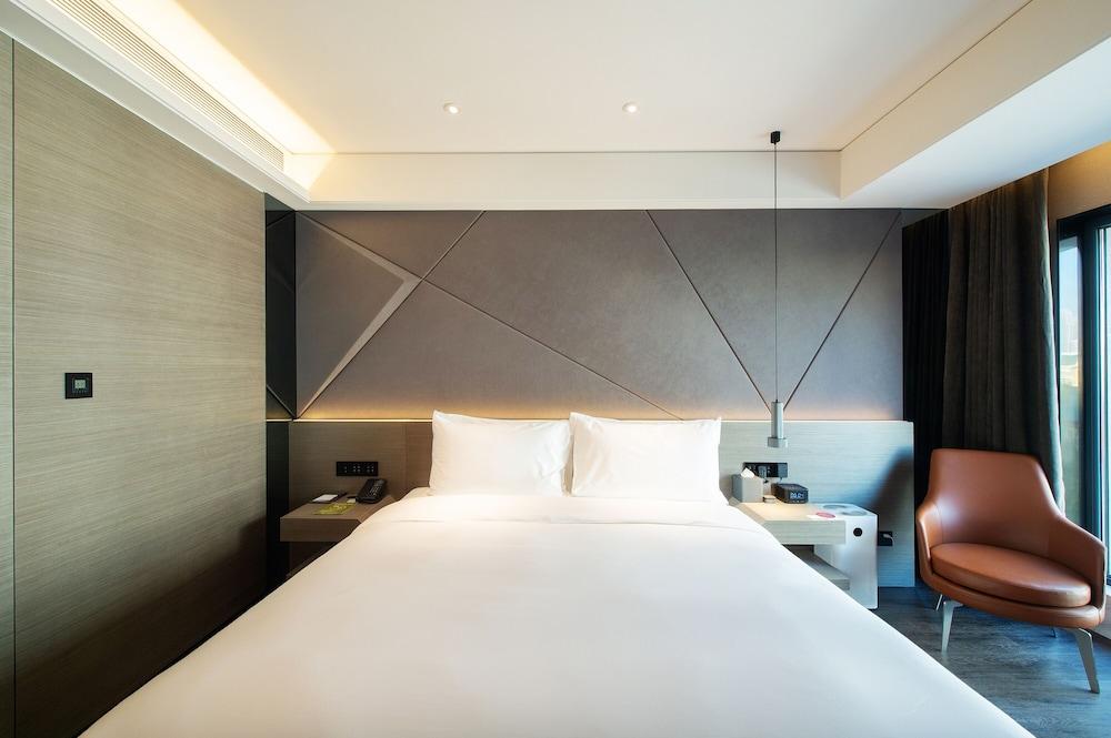 Mercure Harbin Central Street Sophia Church