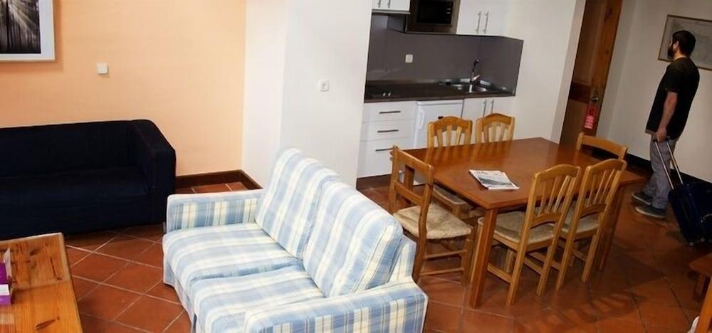 Hotel y Apartamentos Vilagaros