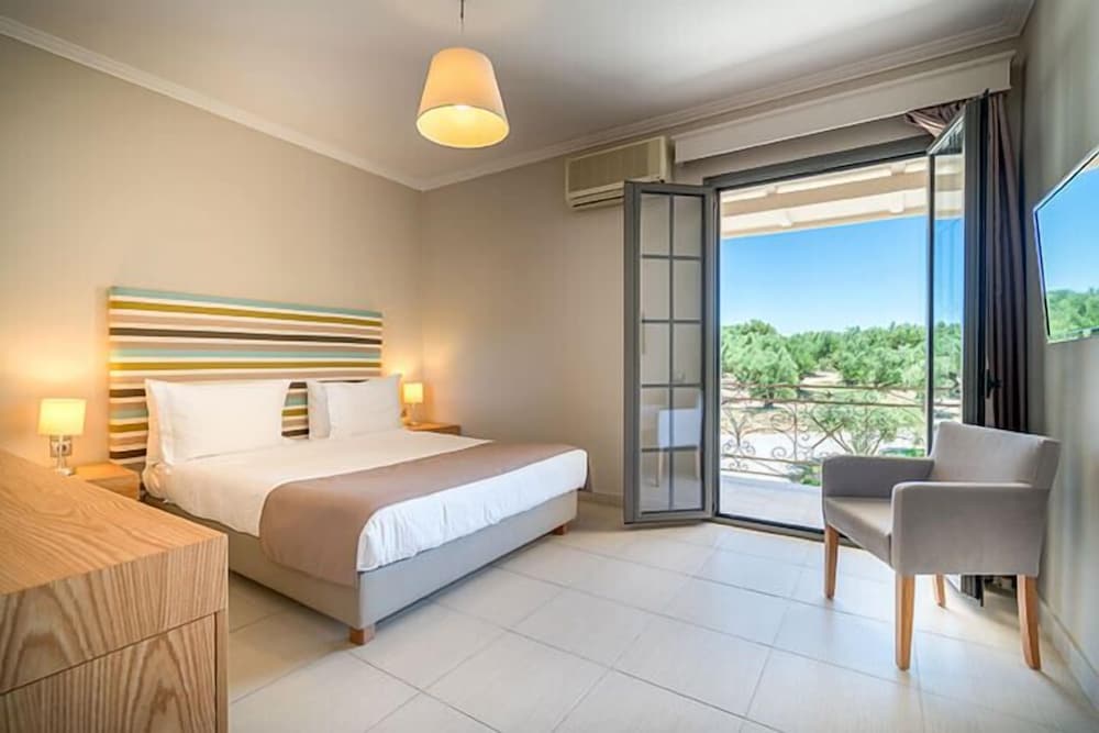 Balcony Hotel - Adults Only