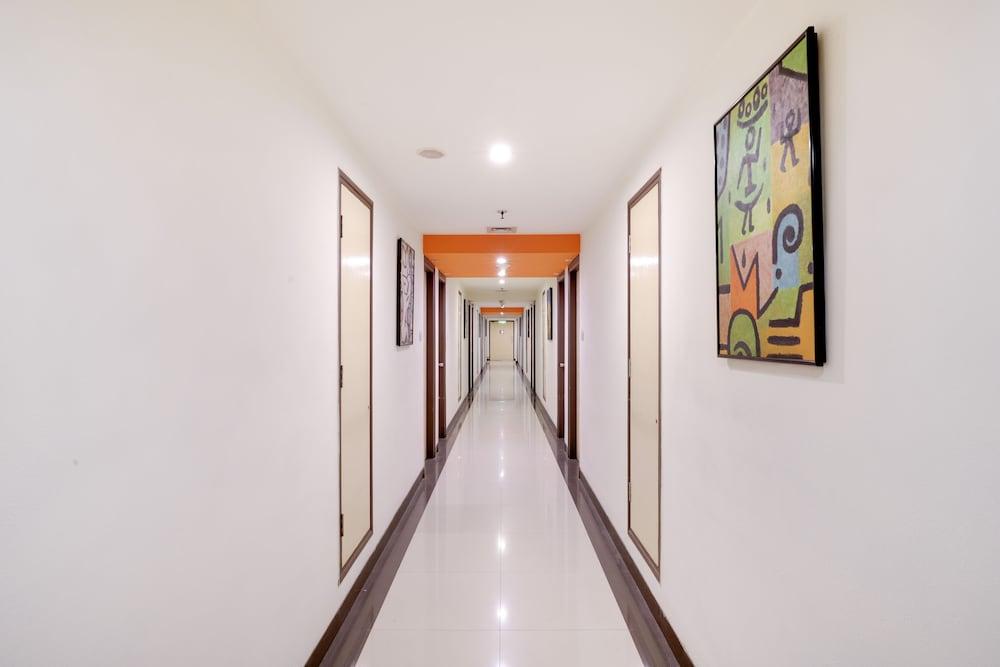 Red Fox by Lemon Tree Hotels, East Delhi