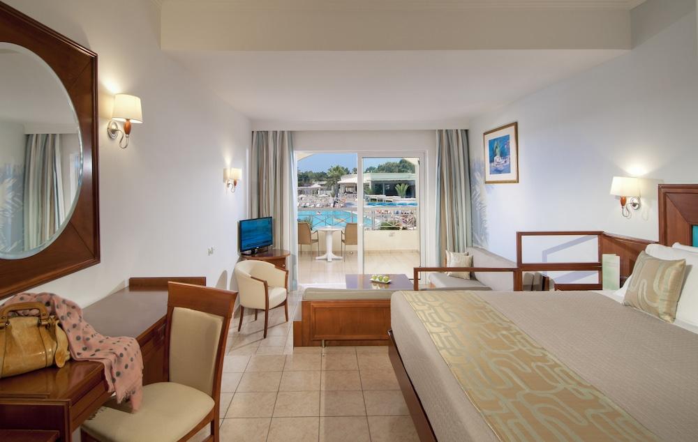 Kipriotis Maris Suites - All Inclusive